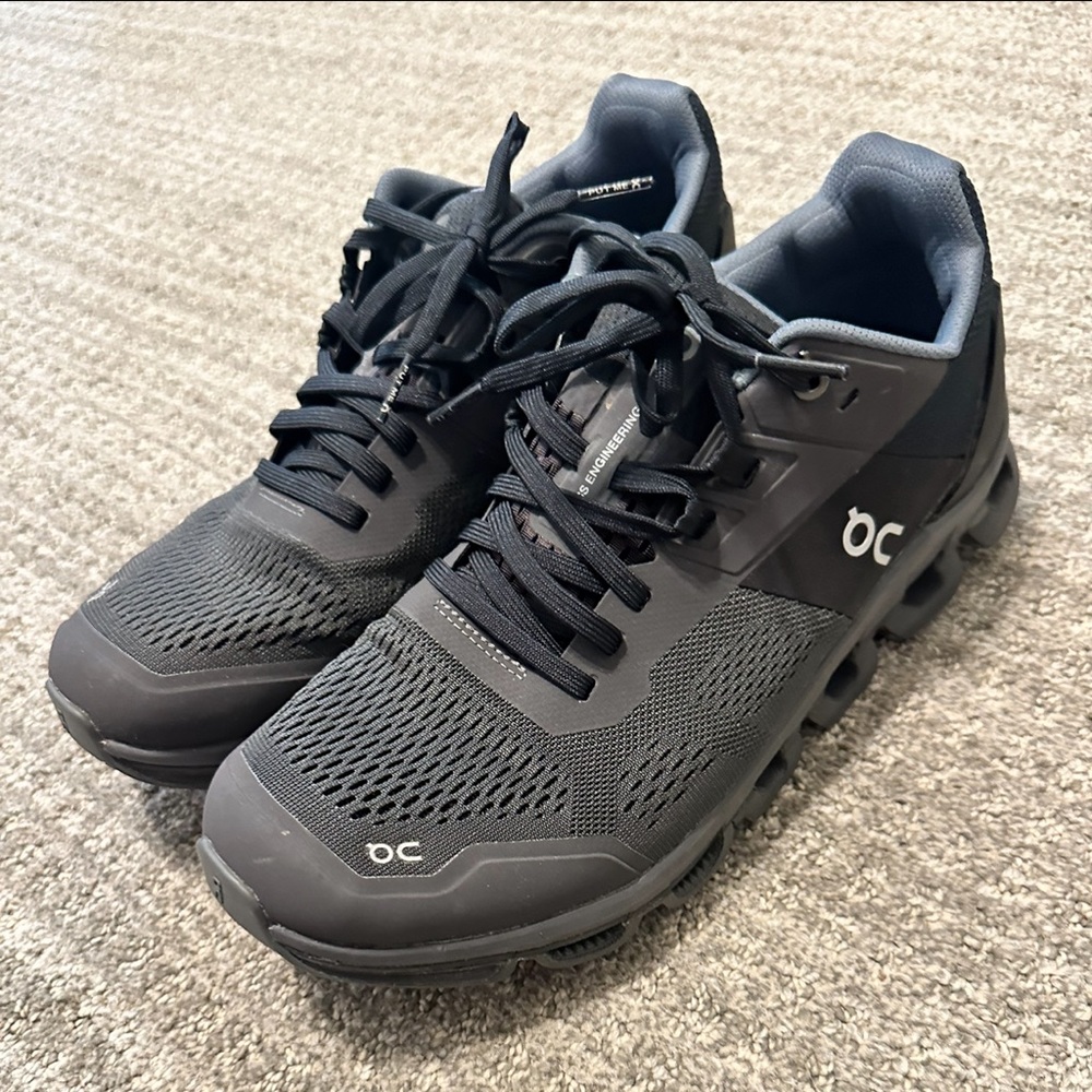 On Running Cloud Ace women’s size 10 - like new condition